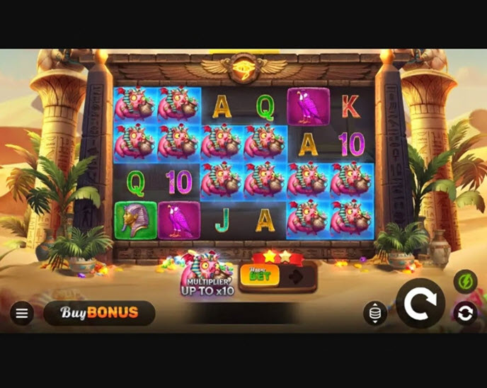 Pyramid Piggies